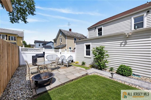 12 Capner Street, Flemington, NJ 08822
