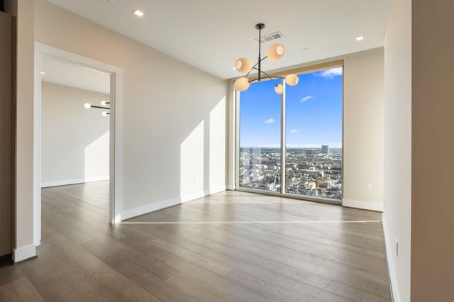 1711 Allen Parkway 2403, Houston, TX 77019