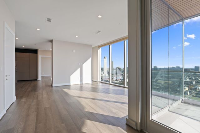 1711 Allen Parkway 2403, Houston, TX 77019