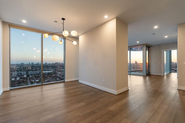 1711 Allen Parkway 2403, Houston, TX 77019