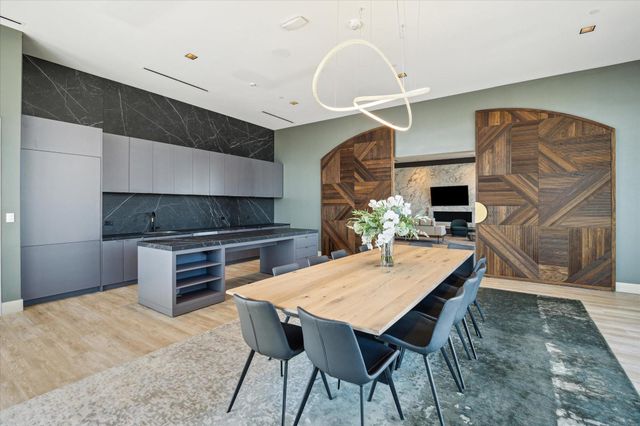 1711 Allen Parkway 2403, Houston, TX 77019