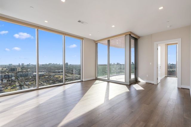 1711 Allen Parkway 2403, Houston, TX 77019