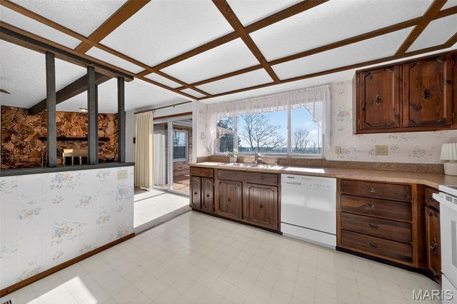 5037 Faust Court, St Louis, MO 63129