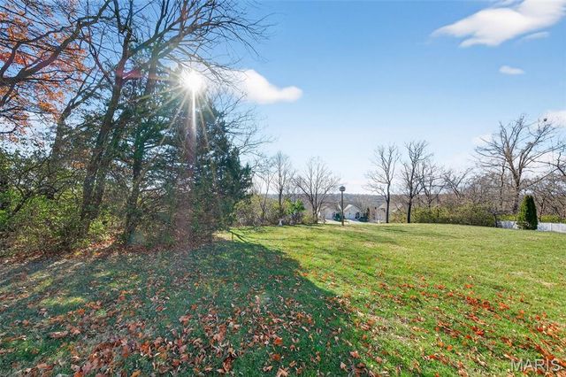 5037 Faust Court, St Louis, MO 63129