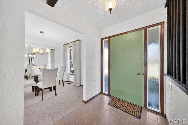 5037 Faust Court, St Louis, MO 63129