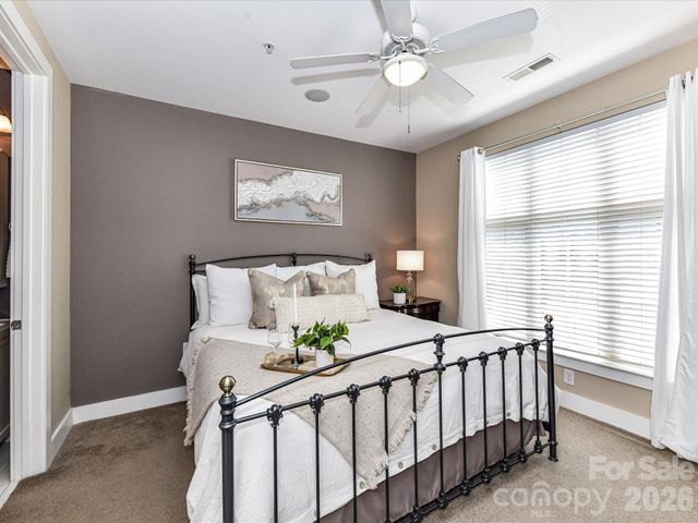 1101 W 1st Street 302, Charlotte, NC 28202