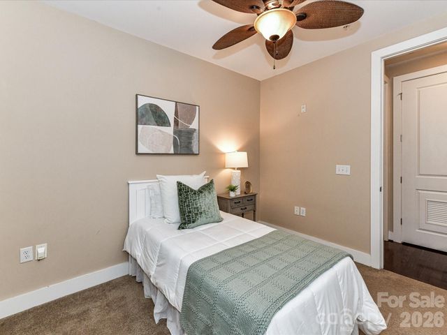 1101 W 1st Street 302, Charlotte, NC 28202