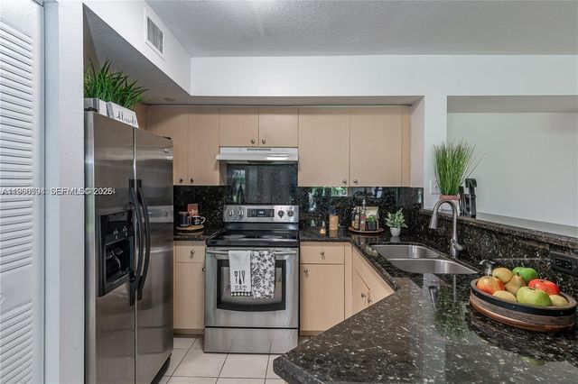 4280 San Marino Blvd 102, West Palm Beach, FL 33409