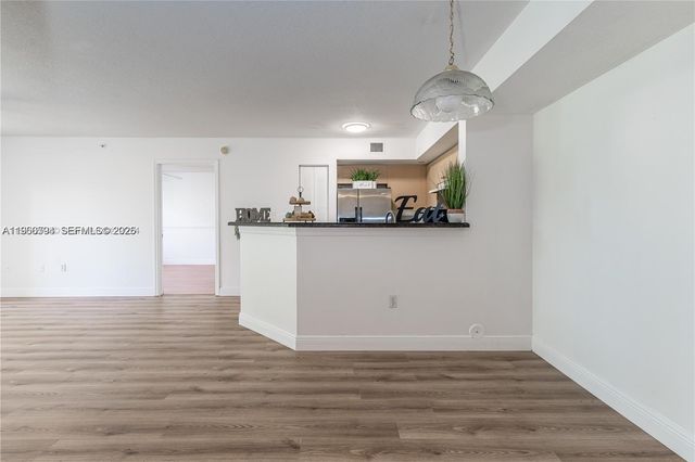 4280 San Marino Blvd 102, West Palm Beach, FL 33409