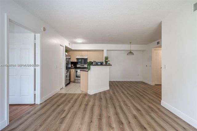 4280 San Marino Blvd 102, West Palm Beach, FL 33409