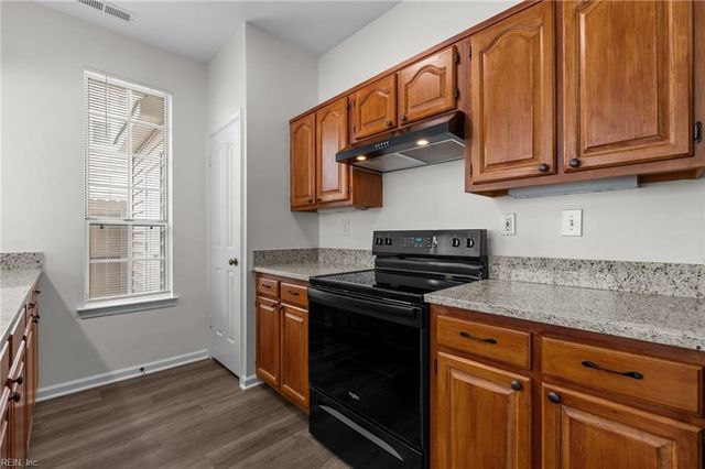 4724 Kempsville Greens PW, Virginia Beach, VA 23462