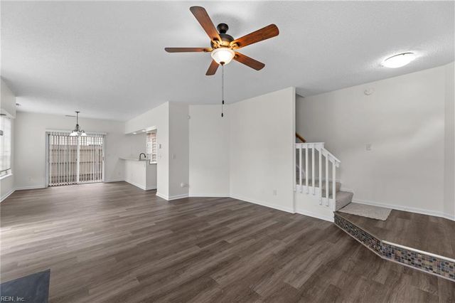 4724 Kempsville Greens PW, Virginia Beach, VA 23462