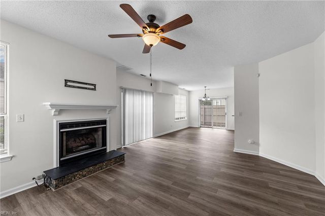 4724 Kempsville Greens PW, Virginia Beach, VA 23462