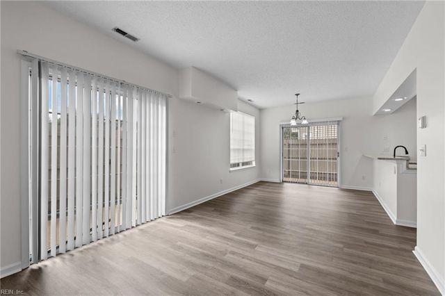 4724 Kempsville Greens PW, Virginia Beach, VA 23462