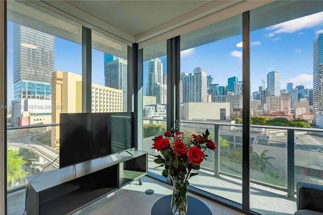 121 NE 5 St 901A, Miami, FL 33132
