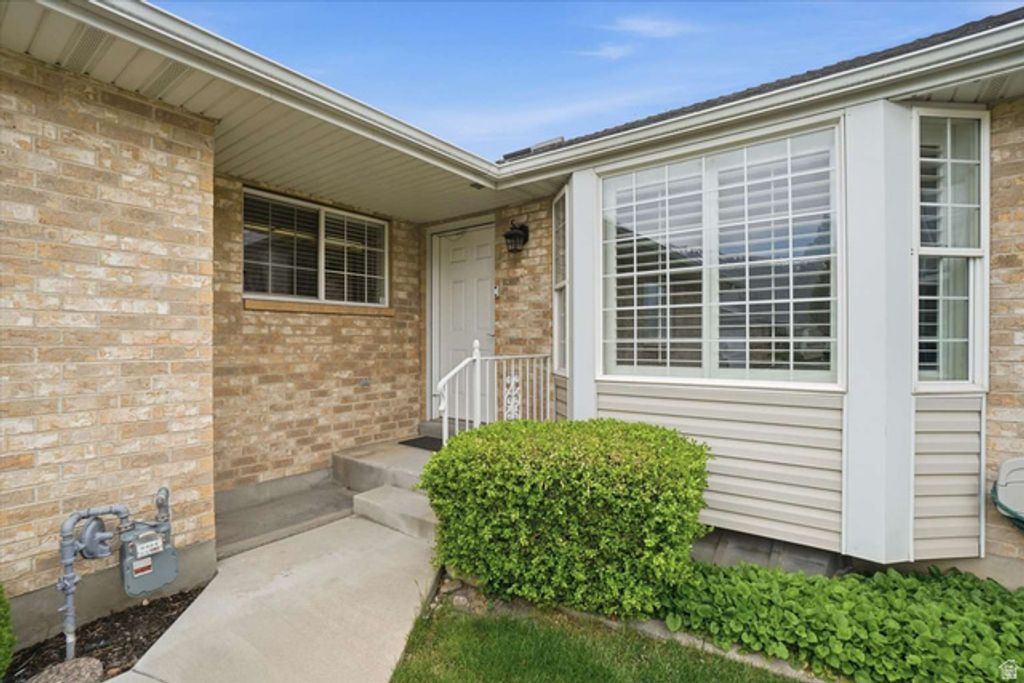 512 E 90 N, Orem, UT 84097 — photo 2