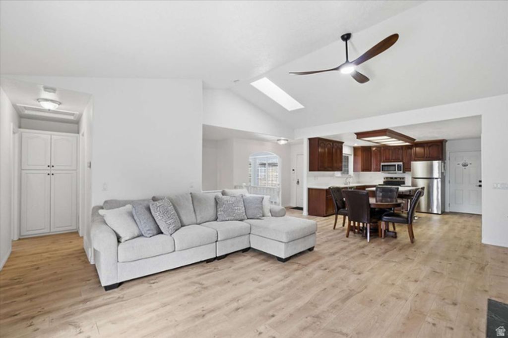 512 E 90 N, Orem, UT 84097 — photo 5
