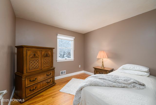 15 Janine Place, Hazlet, NJ 07730