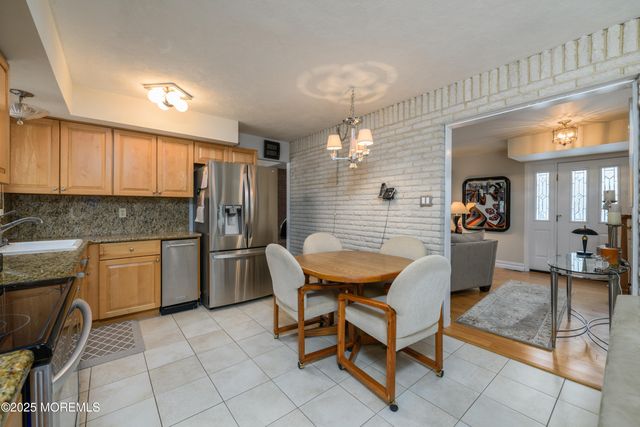 15 Janine Place, Hazlet, NJ 07730