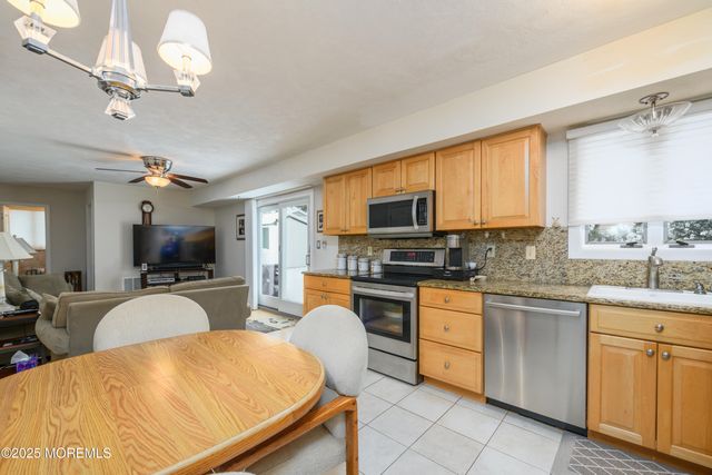 15 Janine Place, Hazlet, NJ 07730