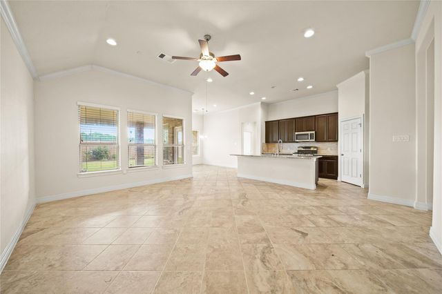 2125 Llerena Lane, League City, TX 77573