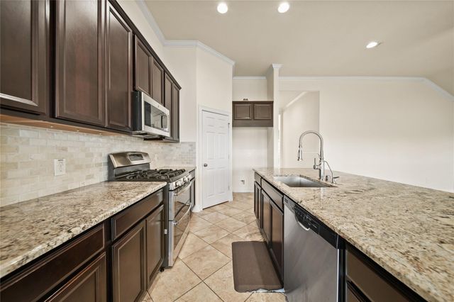 2125 Llerena Lane, League City, TX 77573