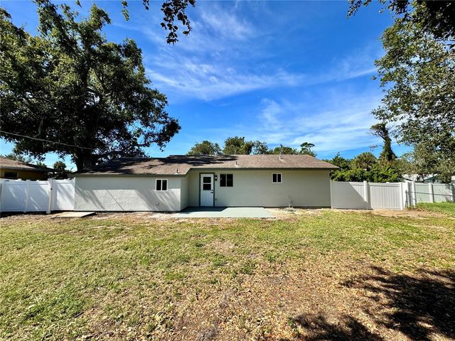 325 CAPATOLA ST, Port Charlotte, FL 33948