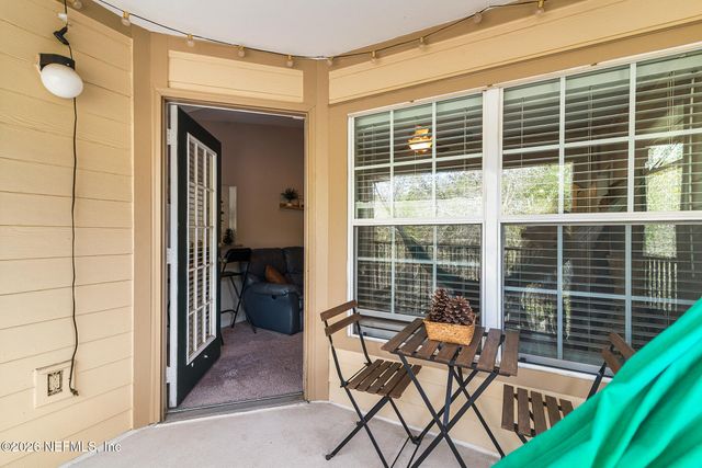 7800 POINT MEADOWS Drive 238, Jacksonville, FL 32256