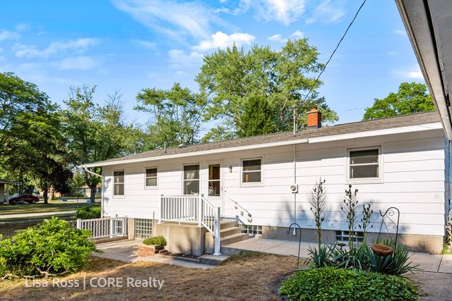 3155 Lindland Road, Muskegon, MI 49441