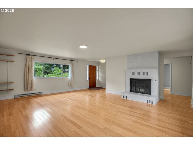 7934 N HURST Ave, Portland, OR 97203