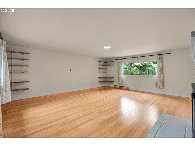 7934 N HURST Ave, Portland, OR 97203