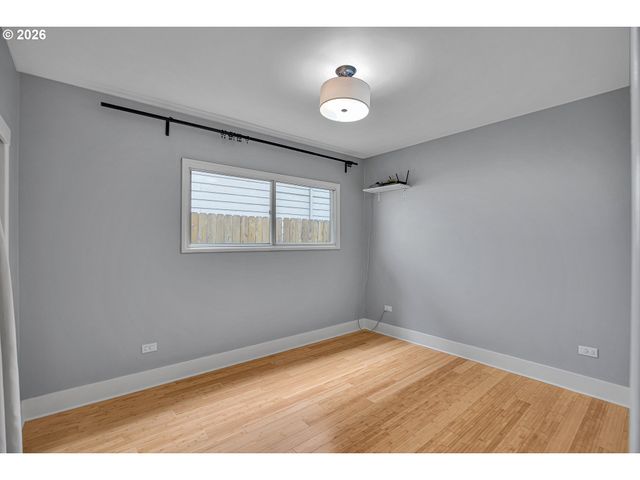 7934 N HURST Ave, Portland, OR 97203