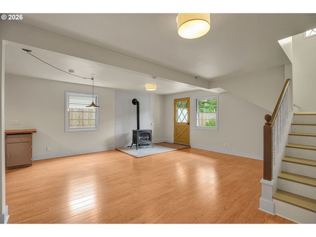 7934 N HURST Ave, Portland, OR 97203
