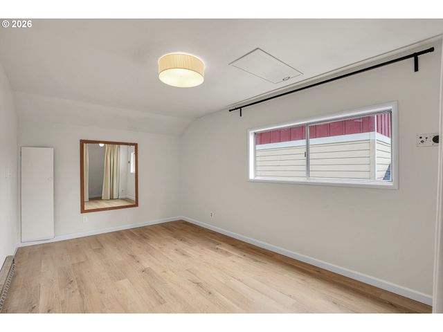 7934 N HURST Ave, Portland, OR 97203