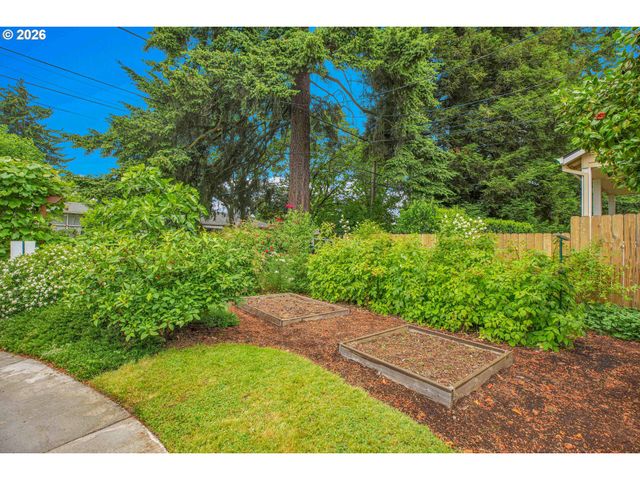 7934 N HURST Ave, Portland, OR 97203