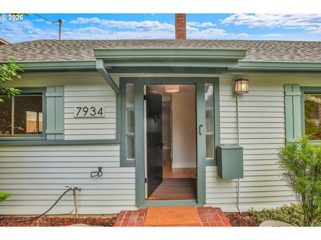 7934 N HURST Ave, Portland, OR 97203