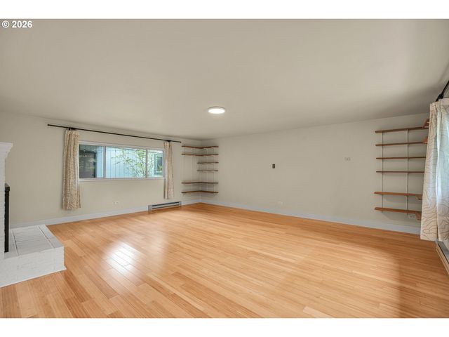 7934 N HURST Ave, Portland, OR 97203