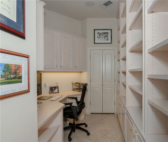 4776 Stonebriar Circle, College Station, TX 77845