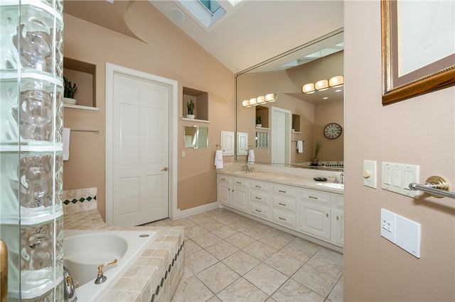 4776 Stonebriar Circle, College Station, TX 77845