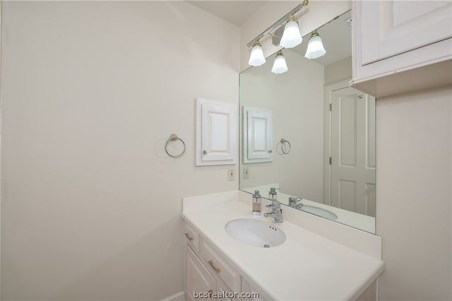 4776 Stonebriar Circle, College Station, TX 77845