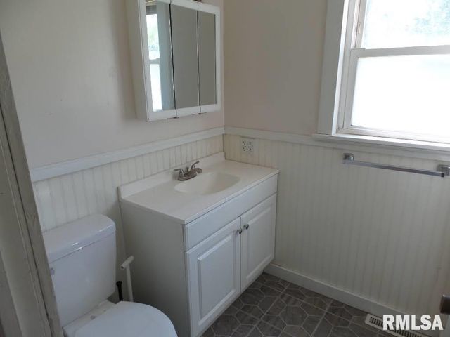 3114 W GREENWOOD Place, Peoria, IL 61615