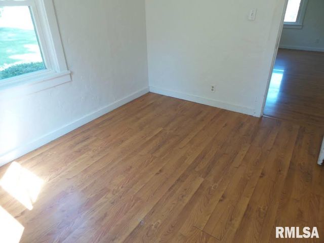 3114 W GREENWOOD Place, Peoria, IL 61615