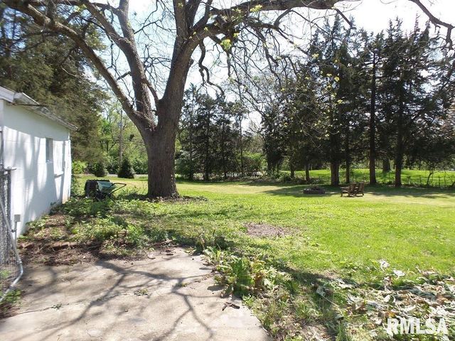 3114 W GREENWOOD Place, Peoria, IL 61615