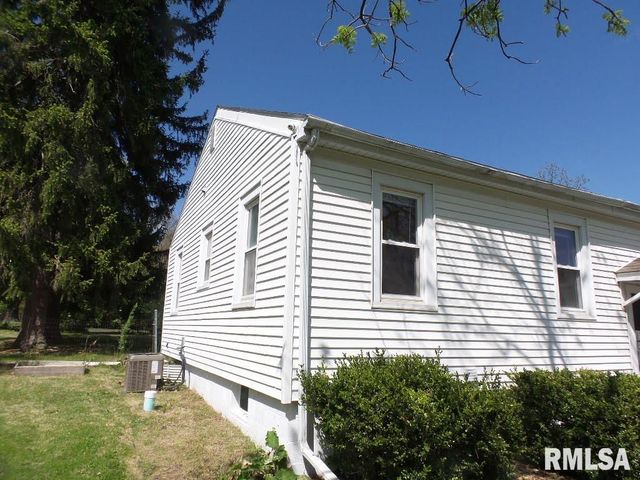 3114 W GREENWOOD Place, Peoria, IL 61615