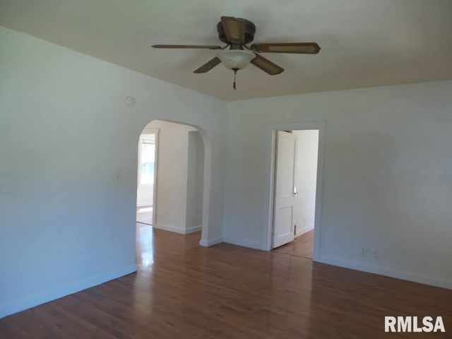 3114 W GREENWOOD Place, Peoria, IL 61615