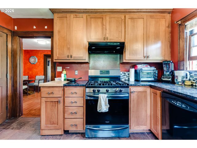 1150 W 11TH Ave, Eugene, OR 97402