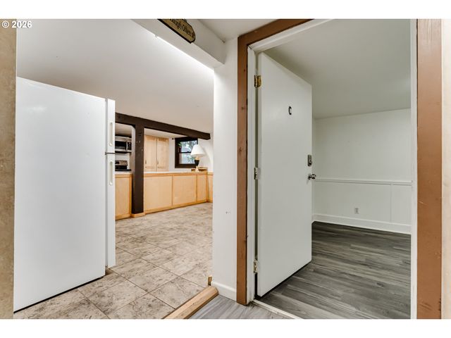 1150 W 11TH Ave, Eugene, OR 97402
