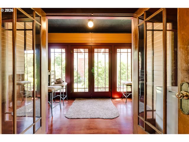 1150 W 11TH Ave, Eugene, OR 97402