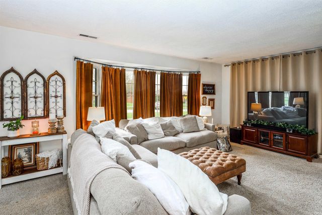 1830 Denslow Drive, South Bend, IN 46614