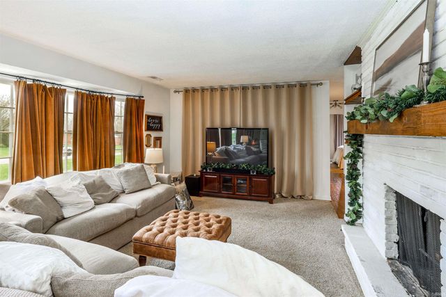 1830 Denslow Drive, South Bend, IN 46614